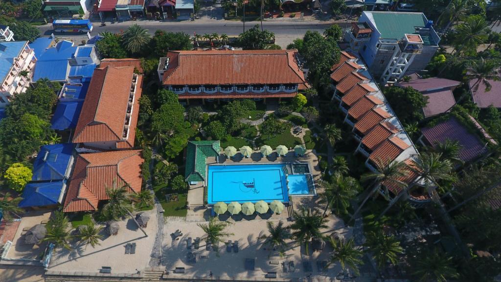 Dynasty Mui Ne Beach Resort Phan Thiet Exterior foto
